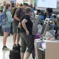 Kamera je sve snimila: Muškarac dobio aplauz pošto je na aerodromu pretukao putnika: "To je poetska pravda!"