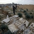 Mediji: Najmanje 16 grobalja u Gazi oskrnavile izraelske snage