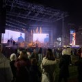 Doktor Nele Karajlić i Kragujevački simfonijski orkestar zabavljali Kragujevčane drugog dana Đurđevdana (FOTO)