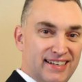 Počeo je lov na atentatora iz minesote! Porodični čovek, doktor nauka – i ubica? Nosio značku, pucao bez milosti u senatorovoj…