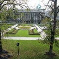 Vučić izrazio saučešće porodicama bošnjačkih žrtava u Srebrenici