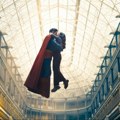 Kao na filmu: Supermen stiže pre očekivanog vremena FOTO/VIDEO