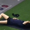 Žena došla u teretanu pa zaspala nakon 6 minuta vežbanja: Pokrili je prostirkom i doneli grejalicu, spavala puna 3h