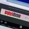 Veliki svetski sajtovi brišu istoriju interneta: Čuveni sajt za arhiviranje je u velikoj opasnosti