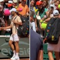 Novak prišao s leđa i iznenadio Sabalenku: Kamere snimile sve na Rolan Garosu