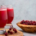 Jedan gutljaj vraća u detinjstvo: Recept za domaći sirup od višnje koji ćete praviti svake godine