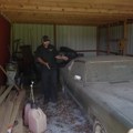 Ovaj auto je stajao u štali skoro 30 godina: Kada ga je mehaničar upalio, dogodilo se nešto neverovatno