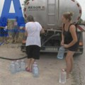 Stanovnici Kosjerića i dalje bez vode za piće, autocisterna im jedini spas: Vrše se tri ispitivanja u Užicu, nakon tih…