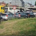 Lančani sudar 4 auta, jedno vozilo uništeno u naletanju: Detalji saobraćajne nesreće kod Autokomande