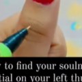 Ovo će vam promeniti pogled na svet Pronađite tajno slovo na svom levom palcu (video)