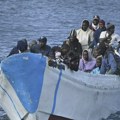 Tela tri migranta pronađena na obali Hiosa