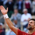 Uživo: Novak izgubio i treći set!
