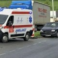 Udes na auto-putu Miloš Veliki: Povređeni u teškom stanju - kolima Hitne voze ih u čačansku bolnicu