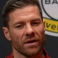 Ćabi Alonso potpisao novi ugovor sa Bajerom iz Leverkuzena