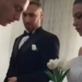 Skandal na svadbi zapalio region Brat uručio mladi šokantan poklon, ljudi na mrežama pobesneli: ''Čist primitivizam!'' (video)…