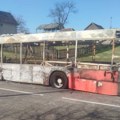 (Foto) Od autobusa ostao samo "kostur" užas kod Loznice: Vatrena stihija progutala vozilo