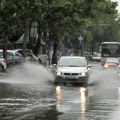 STIŽU grmljavinske nepogode u Vojvodinu Novo upozorenje RHMZ-a: Do kraja dana moguća kratkotrajna kiša ili pljusak U sredu…