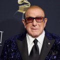 Preminuo legendarni Klajv Dejvis, otkrio mnoge muzičke zvezde