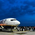 Sad preuzimaju istragu o razbijenom prozoru na letu Ryanaira iznad Grčke