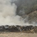 Maloletnik palio kablove, pa izazvao ogroman požar. Oblak dima iznad grada: Vatrogasci na terenu