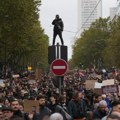 Politiko: Francuskoj prete dužnička kriza, socijalni nemiri i politička neizvesnost