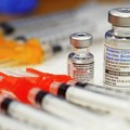 Литванија покреће истрагу о куповини великих количина вакцине против ковида-19