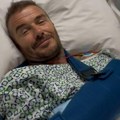 Dejvid Bekam završio u bolnici! Šok vesti potresle svet fudbala: Isplivala fotka čuvenog Engleza iz bolničkog kreveta! Supruga…