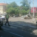 Prvi snimci teške saobraćajne nesreće u centru Beograda: Posle sudara, auto izleteo na trotoar, pokosio pešake