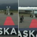 Crveni tepih čeka Putina i Trampa: Moćni lovci spremni za istorijski sastanak na Aljasci (Video)