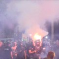 Ko su SNS jurišnici u gradovima širom Srbije: Na građane ispaljuju vatromet, tuku ih i gađaju, a veterane nazivaju ustašama…