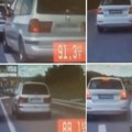Haos na auto-putu! Bežao pa probio naplatnu rampu, šutirao policajce, kada su ga konačno savladali suspendovana trojica…