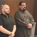 Stiven Sigal snima u Beogradu: Za Srbiju je imao divne reči, otkrio je koliko koristio srpski pasoš