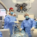 Revolucija u hirurgiji kičme! Endoskopska operacija diskus hernije u UKCV omogućava pacijentima da već sutra budu kod kuće