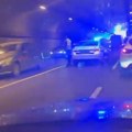 Sudar u Terazijskom tunelu, stvara se kolona automobila: Na licu mesta Hitna pomoć i policija