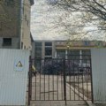 Počinje rušenje stare zgrade Osnovne škole „Miloš Crnjanski“ na Satelitu u Novom Sadu VIDEO