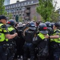 Policija upala na Univerzitet u Amsterdamu: Propalestinski demonstranti zauzeli zgradu, nastao pravi haos