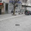 Novi Pazar: Žena ušla automobilom u pješačku zonu, pa zaboravila da podigla ručnu kočnicu i izazvala incident (VIDEO)