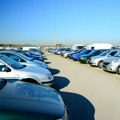 Stavite ove folije na automobil i boja vam neće bledeti na suncu: Korisni saveti za zaštitu vozila tokom leta