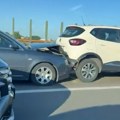 (Video) Lančani sudar na gazeli: Slupana četiri vozila, saobraćaj se odvijao sporije