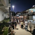Na večerašnjem mirnom protestu, ispred prostorija SNS-a u Pirotu, ponovo priveden Čedica Džunić, lider Pirotske antikorupcije!…