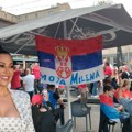 Srbi se okupili na istom mestu s Turcima pre meča, a onda je zagrmela Ceca u Rigi