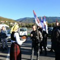 Srbi sa Kosova i Metohije stigli do Kraljeva: Pešače u znak podrške predsedniku Srbije