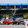 Presek stanja na graničnim prelazima: Bez zadržavanja na rampama auto-puteva, putnička vozila na Batrovcima čekaju 1 sat