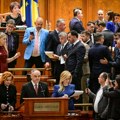 Пала проевропска влада у Румунији! Хаос у Букурешту, премијер одмах побегао из парламента