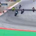 Jeziv sudar Akoste i merkeza na katalunji: Aleks nepomično ležao posle sudara sa Akostom, motor mu se potpuno raspao