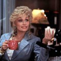 Otac Doli Parton bio je nepismen. Zato je deci poklonila milione knjiga