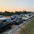 Prelaz Preševo: Sat vremena se čeka na izlazu iz Srbije