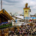 Oktoberfest otvoren: Rekordne cene piva, milionski broj posetilaca i klimatska agenda