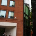 Bernam seli deo britanske vlasti iz Londona u Mančester