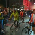 Nišlije dočekale studente-bicikliste: Pristalice SNS se pojavile na mestu dočeka